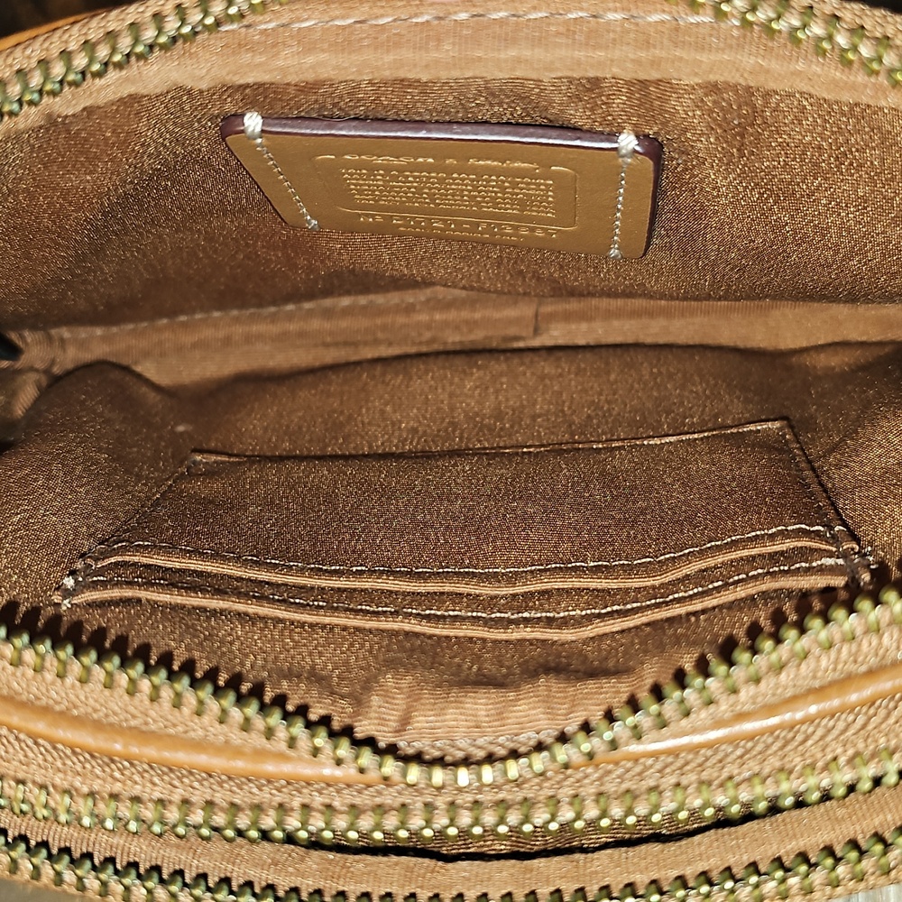 Coach X Keith Haring LOVE Collaboration Graffiti Heart Crossbody - Picture 8 of 15